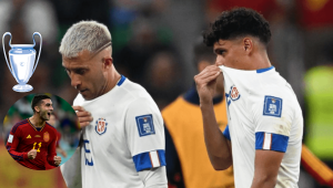 Costa Rica perdió por goleada y oficializó la peor goleada en contra en las seis participaciones que ha tenido en los mundiales adultos. FOTOS: AFP.