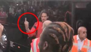 Se va del club y no se guarda nada: El gesto obsceno de Edinson Cavani a la afición del Manchester United