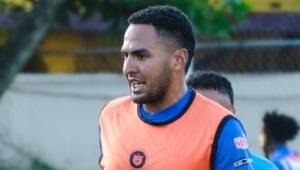 Futbolista hondureño lo denuncia: “es imposible negociar con un equipo que me adeuda salarios desde hace un año”