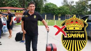 OFICIAL: El Real España toma la determinación de separar de su cargo al técnico argentino Héctor Vargas