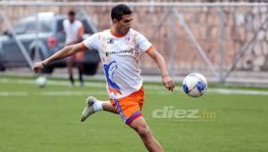 Tras pasar por los cuatro grandes de Honduras, Johnny Leverón ahora defenderá la camiseta de la UPNFM.