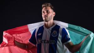 Santiago Giménez fichó por el Porto tras dejar el AC Milan, pero un detalle en su nuevo club ha llamado la atención de los mexicanos.