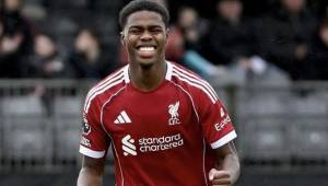 Keyrol Figueroa demuestra su olfato goleador y retorna encendido con doblete en la paliza del Liverpool