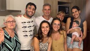 El 16 de enero la familia de Lavallén lo despedía rumbo a Honduras, menos de cinco meses después, el entrenador va de regreso a su país.