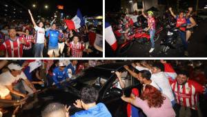 Los aficionados de Olimpia se armaron tremenda fiesta en el bulevar Morazán de Tegucigalpa tras conquistar la copa 38 ante el Marathón. Fotos: Estalin Irías.