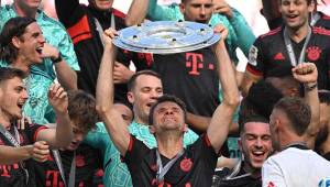 Bayern Múnich salió campeón de la Bundesliga en la última jornada gracias al empate del Dortmund.