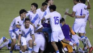 En una apoteósica tanda de penales, Guatemala se hizo gigante y clasificó al Mundial de Indonesia Sub-20 tras eliminar a México. FOTOS: Neptalí Romero