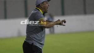 Tilguath, entrenador del Génesis de Comayagua, consiguió un importante gane este miércoles ante Real España. Foto Diez: Alex Pérez