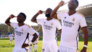 Real Madrid ejecuta su enésima remontada y se coloca líder de la Liga Española; Vinicius y Tchouaméni anotaron