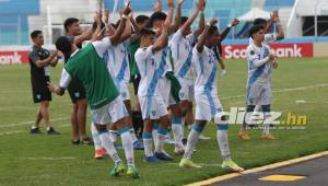 Futbolistas de Guatemala celebrando su clasificación a los cuartos de final. Foto: Andro Rodríguez.