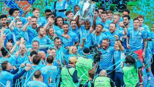 Guardiola, campeón: Manchester City revalida su título en la Premier League tras espectacular remontada
