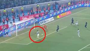 Terrible fallo de Lautaro Martínez con la meta totalmente sola. Increíble lo del argentino.