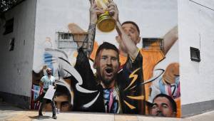 Brutal mural en Argentina: Así inmortalizan a Lionel Messi cuando levanta la Copa del Mundo de Qatar 2022