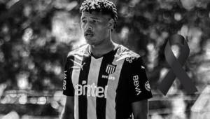 El futbolista uruguayo Bruno Betancor, campeón con el Peñarol en la temporada 2023 y quien actualmente defendía al Deportivo Italiano, falleció a los 22 años: revelan la causa de su muerte.