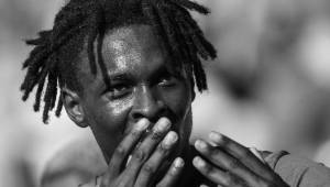 Una tragedia enlutó al mundo del fútbol: el jugador de 25 años murió tras desplomarse en pleno partido y es recordado por su paso por las categorías inferiores del Chelsea.