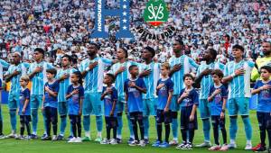 ¡Keyrol Figueroa a la banca! Este es el 11 oficial de la Selección Nacional de Honduras para medirse a Surinam. Hay sorpresas en la Bicolor.
