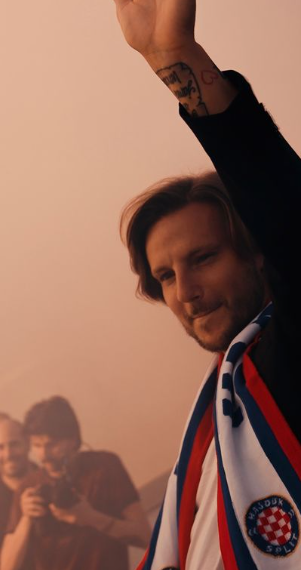 Rakitic se aburrió de Arabia Saudita y fue presentado por su nuevo equipo: brutal bienvenida para el croata