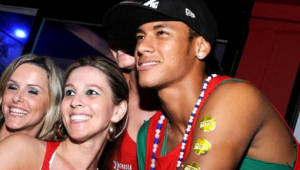 A Neymar le encantan las fiestas, como todo buen brasileño.