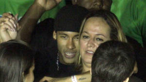 Neymar y Nadine mantienen una relación estrecha.