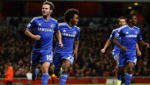 Juan Mata se encargó de loquidar el choque en favor del Chelsea ante Arsenal.