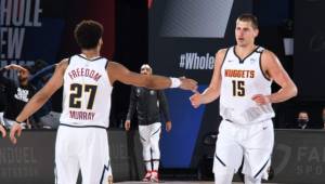 Jamal Murray y Nikola Jokic de Denver Nuggets lograron una primera mitad de récord.