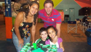 José Pacini vive junto a su familia en Argentina. Su esposa y uno de sus hijos son de Honduras.