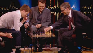 Momentos en que Magnus Carlsen se enfrentaba a Bill Gates. FOTO: Cortesía.