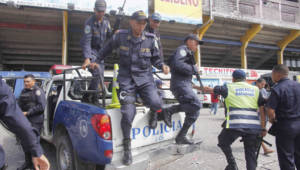 La seguridad en el estadio Ceibeño está presente, muchos elementos de la Policía resguardarán a los aficionados.