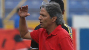Carlos Restrepo no salió contento con el rendimiento del equipo.