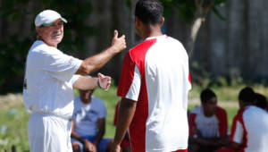Alberto Romero quiere inyectarle juventud más experiencia al equipo para el Apertura 2012.