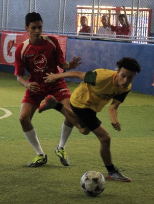 Las mejores imágenes de la jornada cinco de la Copa Gatorade 5v5