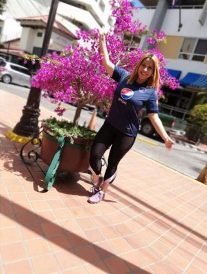 Gaby Hernández, la bella periodista que inspira al delantero Juan Ramón Mejía