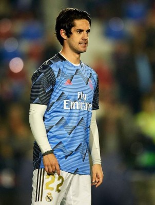 Caras largas, el gesto de Hazard tras la nueva lesión y el 'look' de Isco en la derrota del Real Madrid&nbsp;&nbsp;