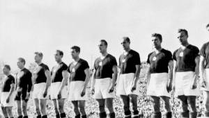 En el periodo transcurrido entre 1948 a 1956, la selección de Hungría jugó 52 partidos de los que solo perdió uno, la final del Mundial de 1954 contra Alemania.