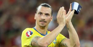 Zlatan Ibrahimovic sigue sorprendiendo. Afirma que aún no se retira de las selección de Suecia.