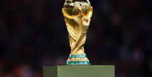 Inés Rey, alcaldesa de A Coruña, ha confirmado este lunes en el Palacio de María Pita que Riazor no va a albegar partidos del Mundial 2030.