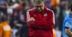 Expertos del fútbol mexicano han exigido la renuncia del 'Tata' Martino por perder una nueva final.