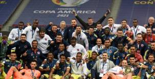 La Selección Colombia doblegó a los peruanos y el tercer lugar se va con el aroma a café.