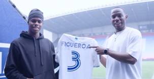 Keyrol Figueroa eligió jugar con la Selección de Honduras y así fue anunciado