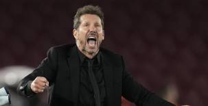 Simeone, a la finalización del partido y clasificarse a la final de la Copa del Rey