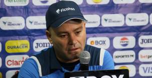 Javier López ve como una final juego vs UPN y le dice a periodista: La palabra ponla tú como a ti te guste...