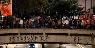 Ciclistas se manifiestan desnudos en Brasil para sensibilizar sobre accidentes de tránsito