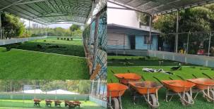 CONFIRMADO: Condepor arrancó la instalación de la grama sintética en la cancha infantil Dientes de Leche en el complejo José Simón Azcona.