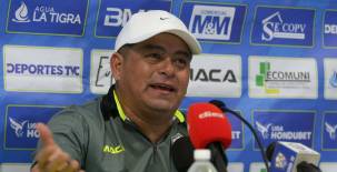 Tilguath, cabizbajo en conferencia tras el baño de Marathón: El fútbol no es de güevos porque todos tenemos dos