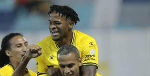 Real España recibe al Victoria por la jornada 11 del torneo Clausura. FOTOS PORTADA: Edwin Romero.