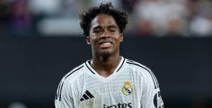 El delantero brasileño tendría nuevo equipo y Fabrizio Romano lo confirma en sus redes sociales.