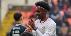 Bryan Róchez le coquetea a la Selección de Honduras: vuelve al gol con el Leixoesde Portugal