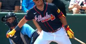 Mauricio Dubón es titular en la defensiva y ofensiva de los Bravos de Atlanta. Foto captura video.