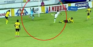 Providencial Buba López en un ataque del Olimpia donde sacó sus reflejos: la espectacular jugada