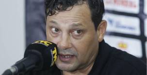 Jeaustin Campos expone los pecados de Real España ante Olimpia y lamenta el arbitraje: Hay que tragar veneno